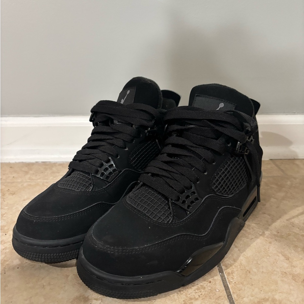 BLACK CATS SZIE 8